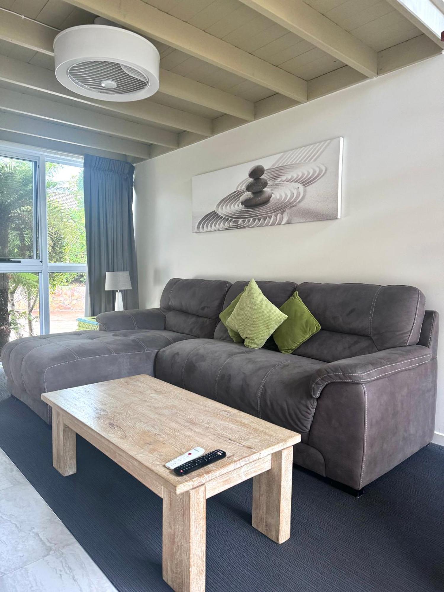 Shelly Beach Resort Порт Макари Екстериор снимка